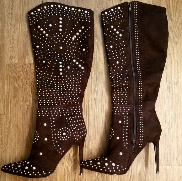Studded Heeled Boot🦋 - Picture 4 of 5